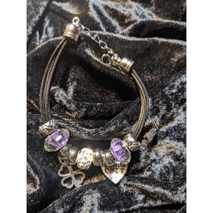 NEW CHUNS PANDORA LIKE BRACELET - VENUS HEART & SHAMROCK